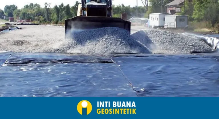 Aplikasi Geomembrane untuk Stabilisasi Tanah Ekspansif